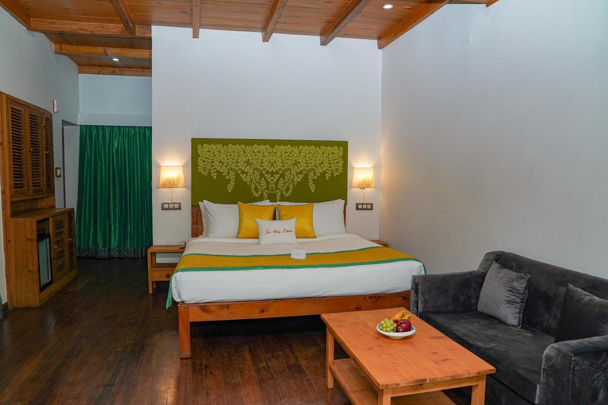 Zone Connect By The Park, Manali Hotel ภายนอก รูปภาพ