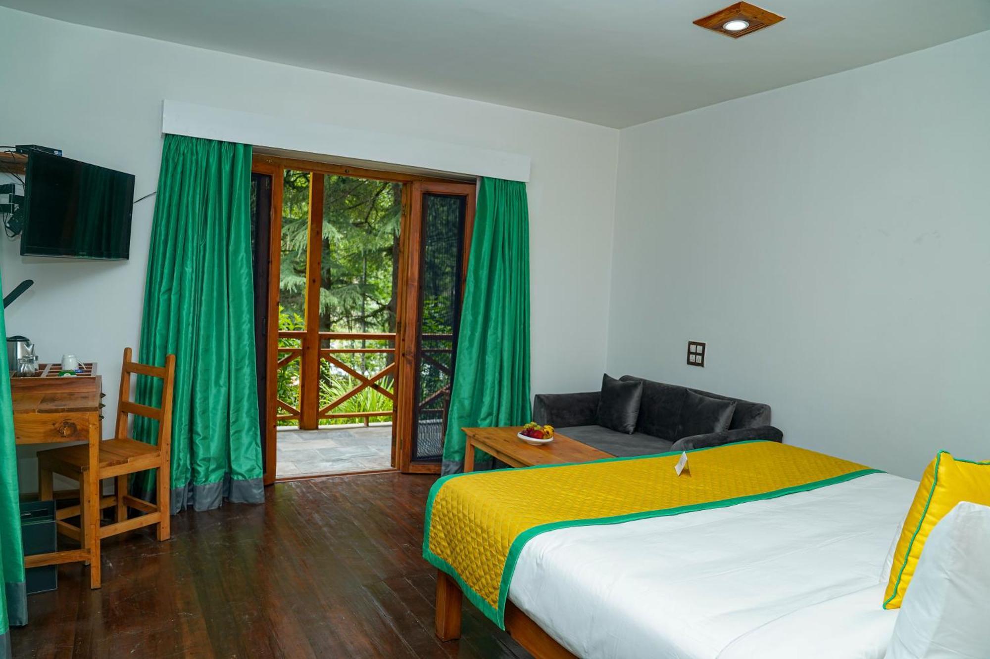 Zone Connect By The Park, Manali Hotel ภายนอก รูปภาพ