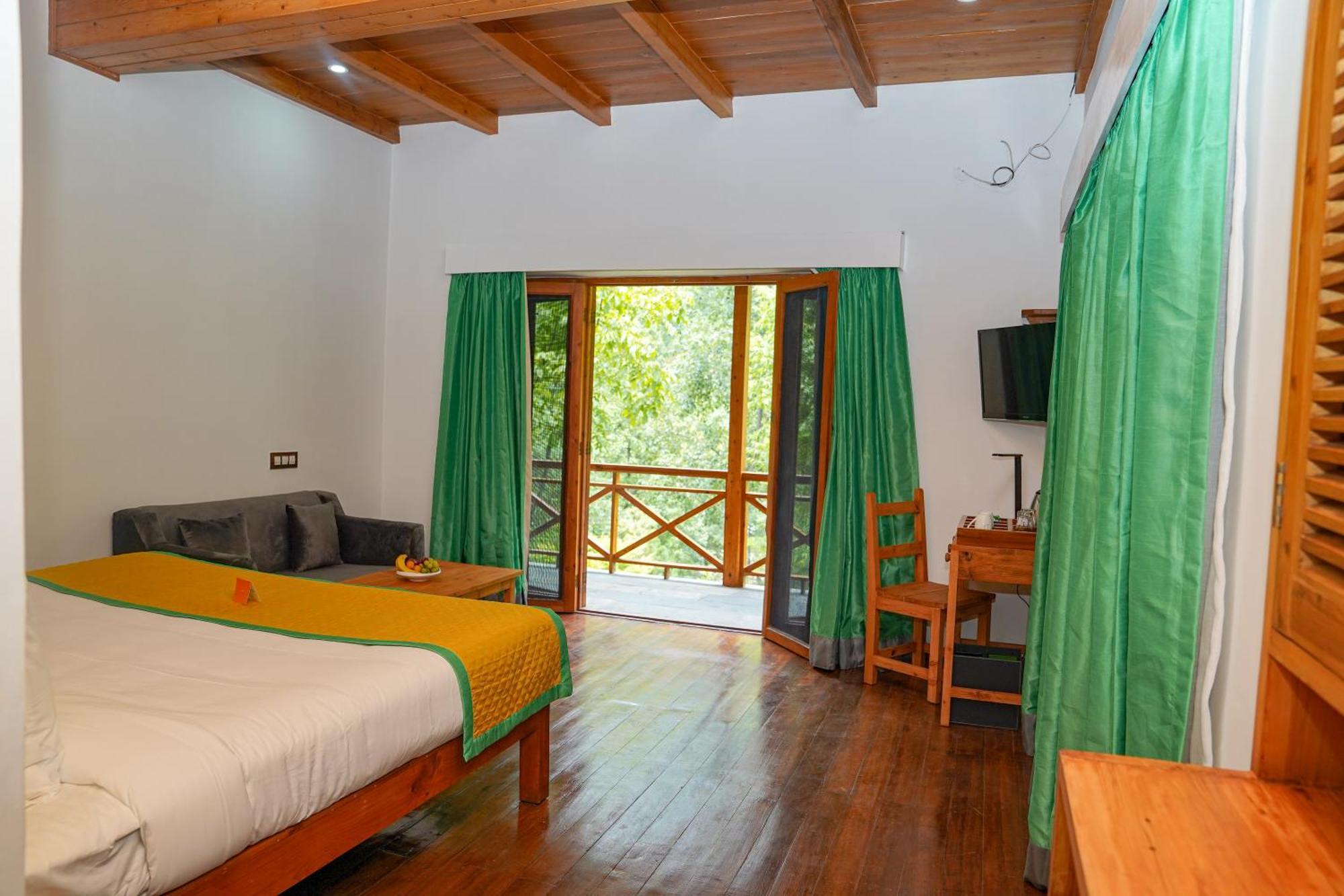 Zone Connect By The Park, Manali Hotel ภายนอก รูปภาพ