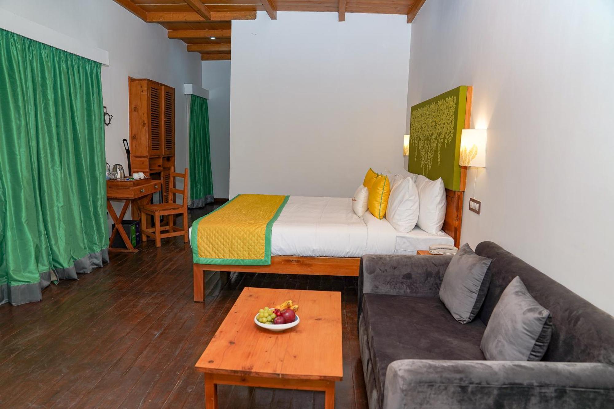 Zone Connect By The Park, Manali Hotel ภายนอก รูปภาพ