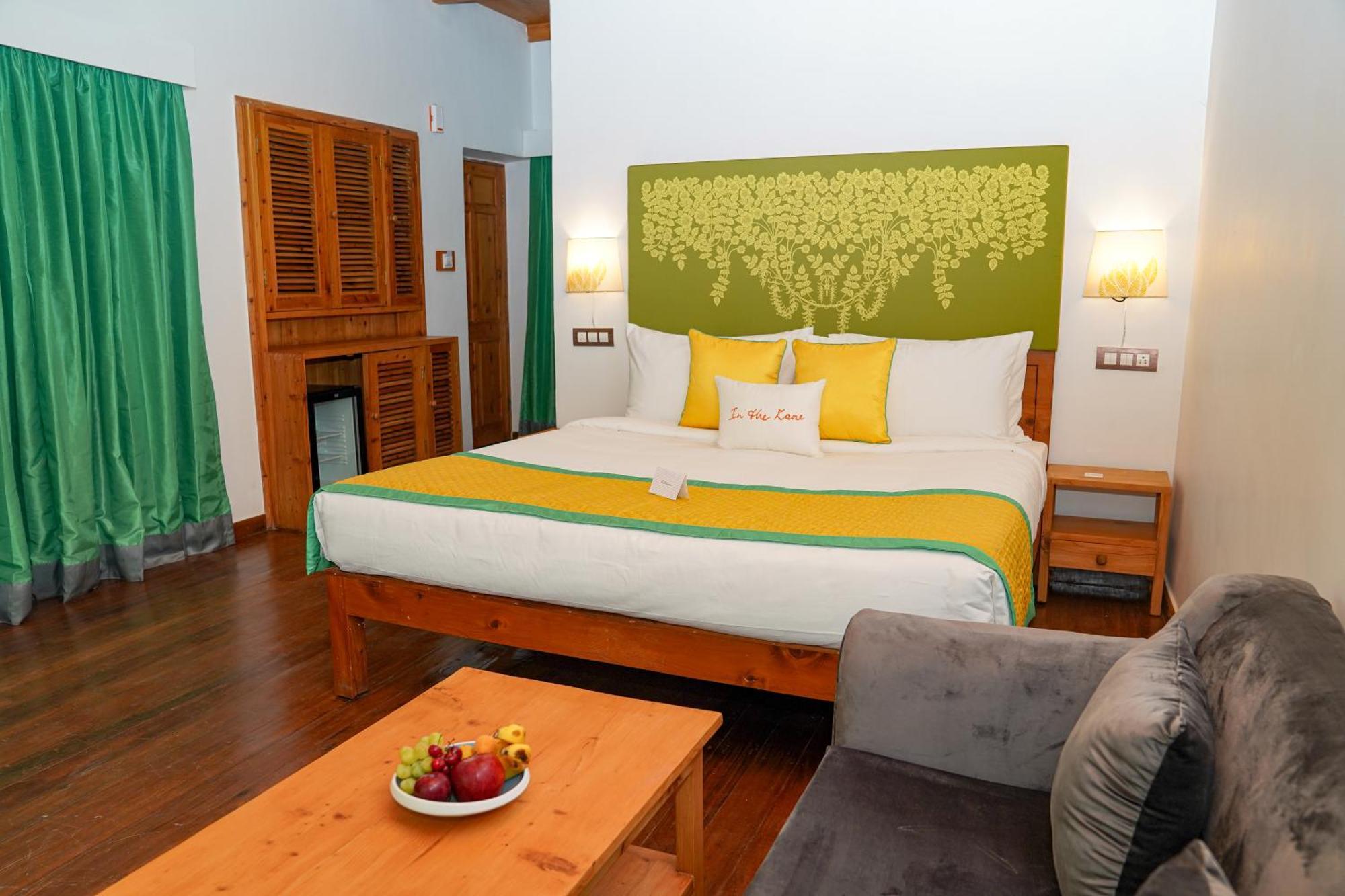 Zone Connect By The Park, Manali Hotel ภายนอก รูปภาพ