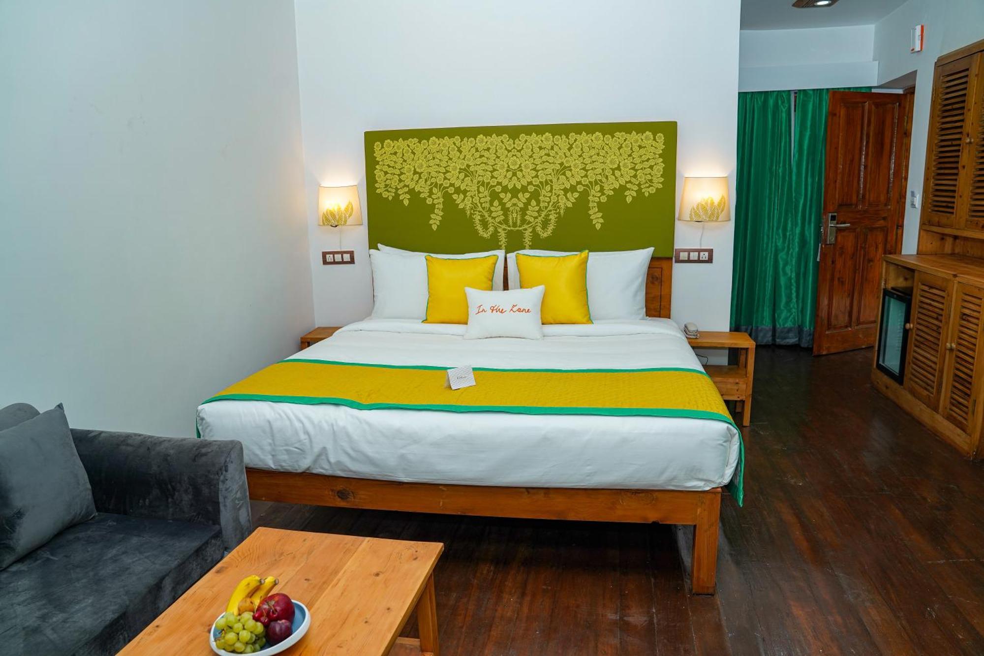 Zone Connect By The Park, Manali Hotel ภายนอก รูปภาพ