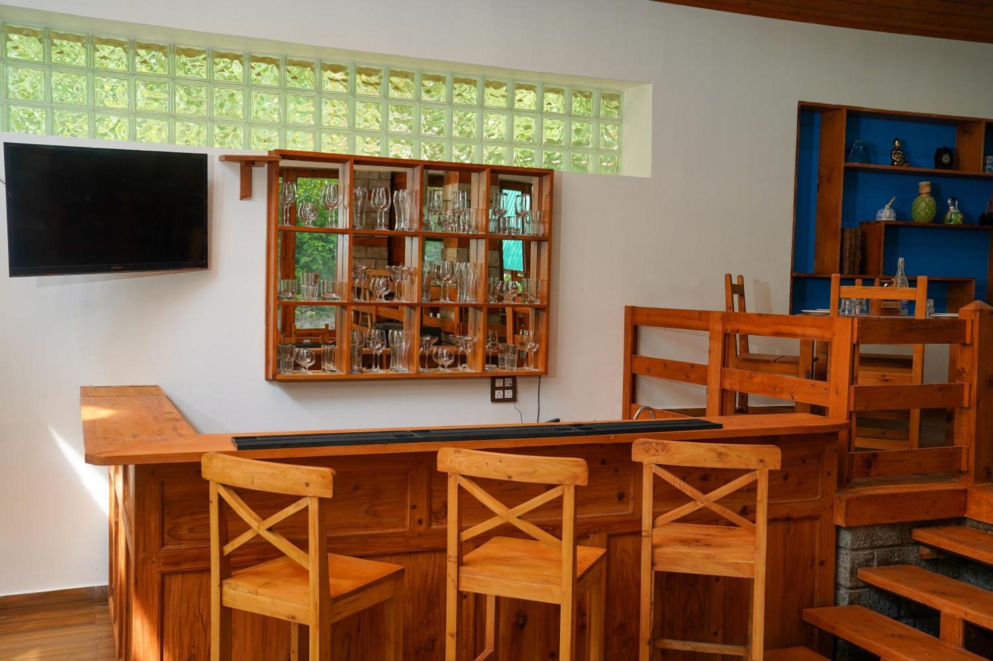 Zone Connect By The Park, Manali Hotel ภายนอก รูปภาพ
