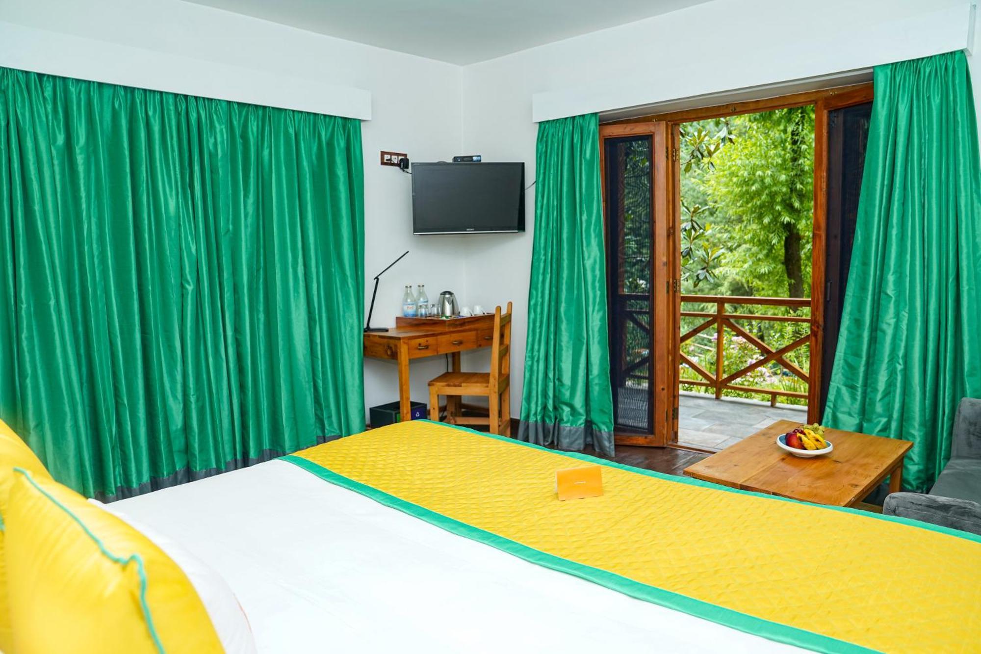 Zone Connect By The Park, Manali Hotel ภายนอก รูปภาพ