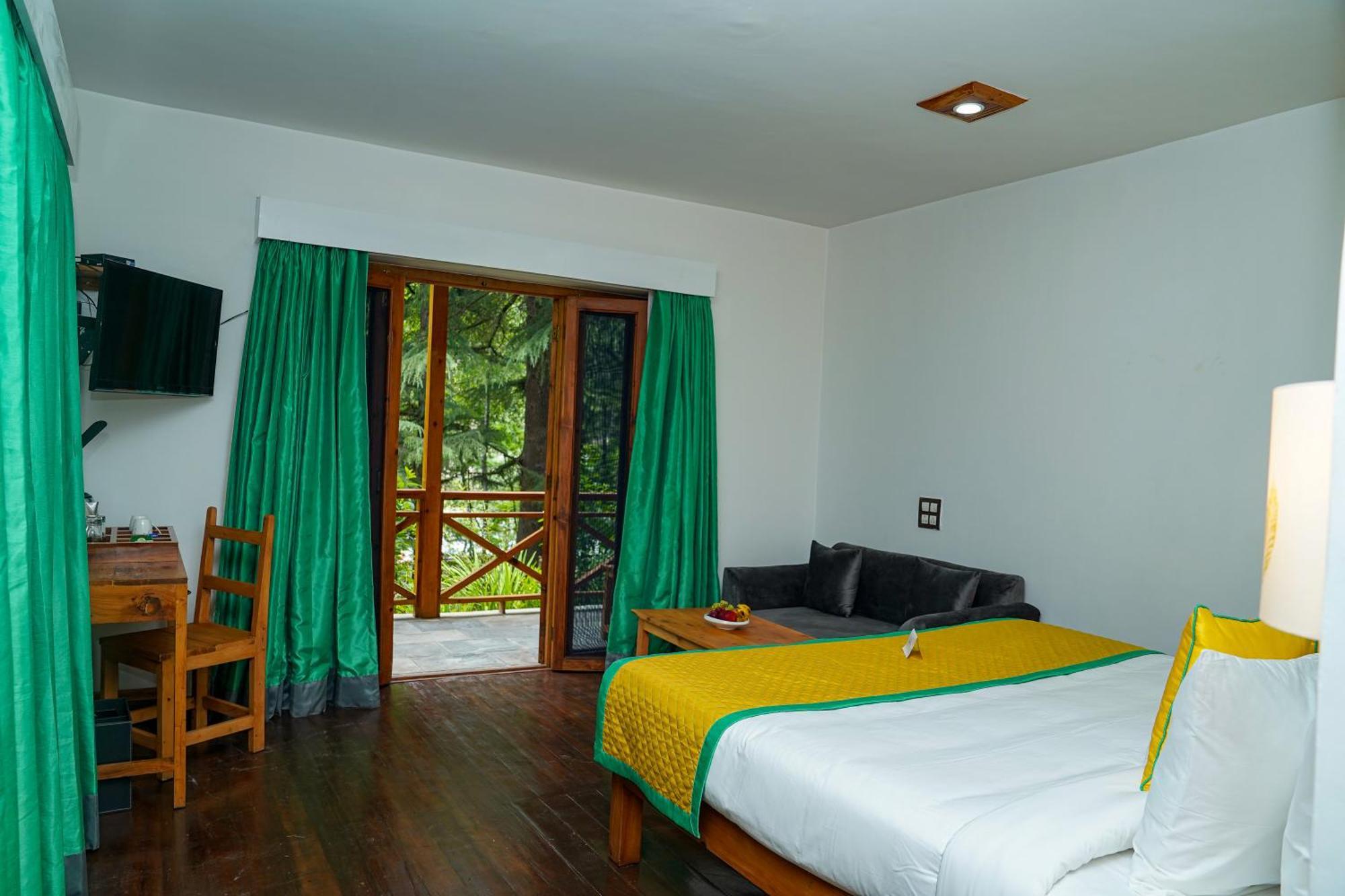 Zone Connect By The Park, Manali Hotel ภายนอก รูปภาพ