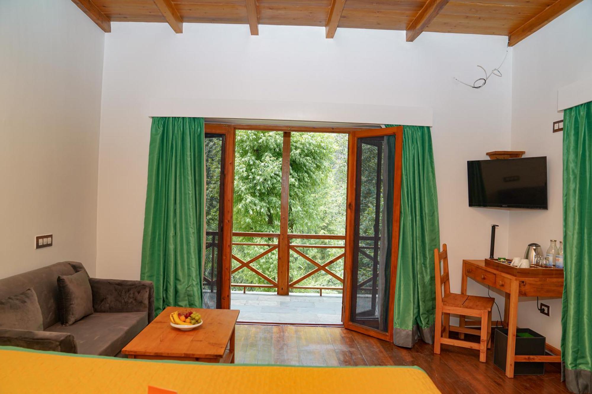 Zone Connect By The Park, Manali Hotel ภายนอก รูปภาพ
