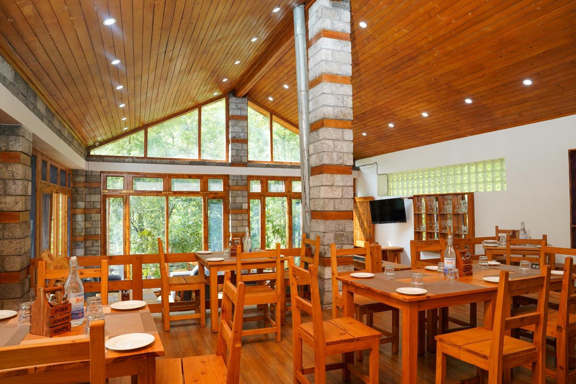 Zone Connect By The Park, Manali Hotel ภายนอก รูปภาพ